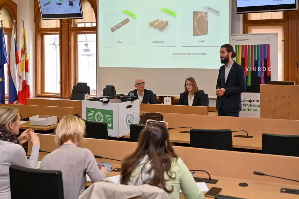 Marko-Vrdoljak-iz-novomeskega-podjetja-Reusable-Technologies