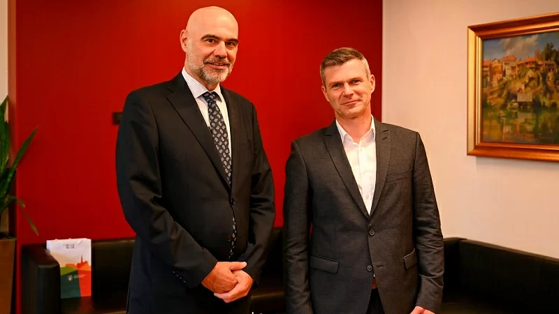 Podžupan Boštjan Grobler z nizozemskim veleposlanikom o krožnem gospodarstvu in trajnostni mobilnosti-2